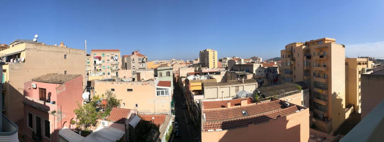 La Luna Appartamento Con Terrazza E Due Camere Cagliari Exterior foto