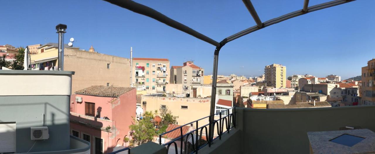 La Luna Appartamento Con Terrazza E Due Camere Cagliari Exterior foto